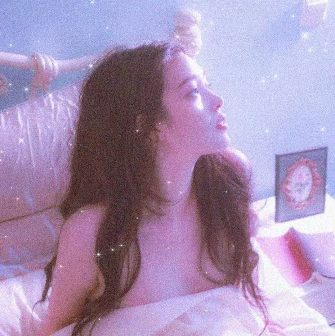 三个摩登女性